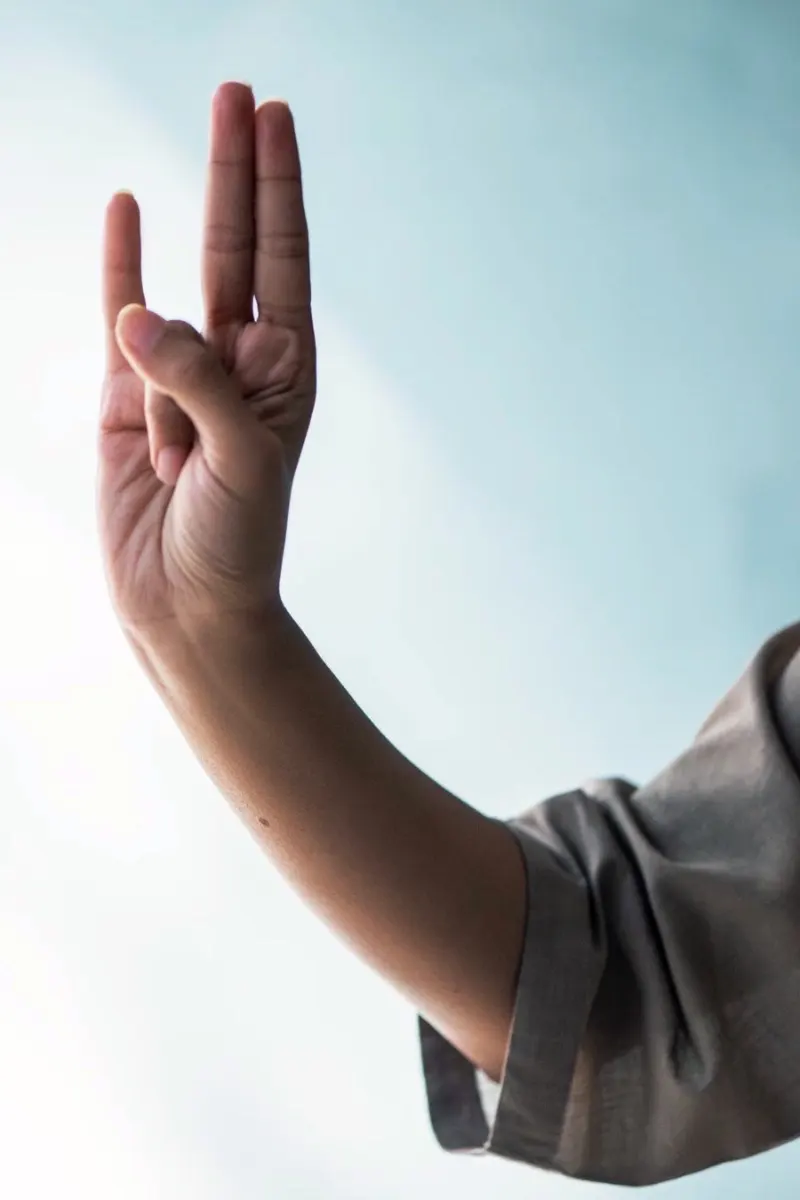 "Fire" hand mudra