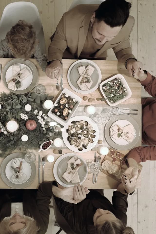 Participate in a Tsog feast